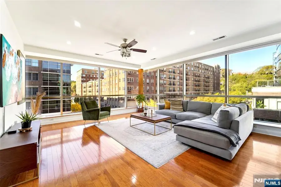 20 Ave At Port Imperial 315, West New York, NJ 07093 - Image #3