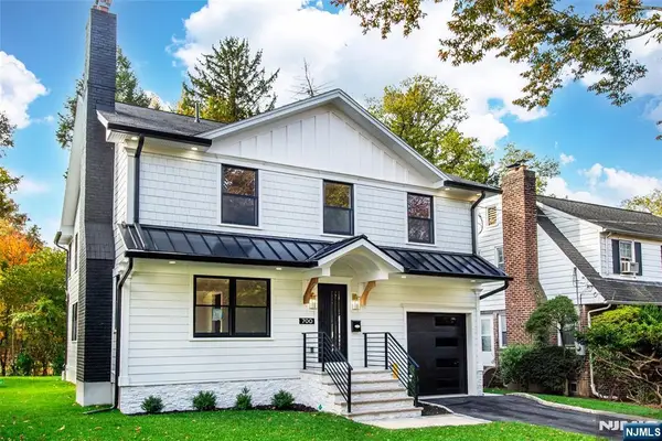 700 Ramapo Road, Teaneck, NJ 07666