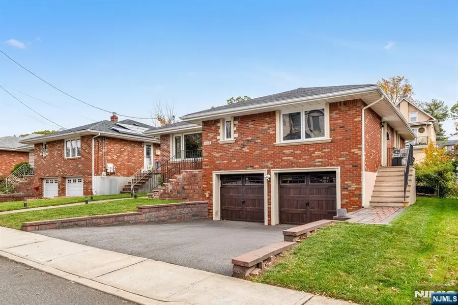 1068 Fairview Lane, Fort Lee, NJ 07024 - Image #3