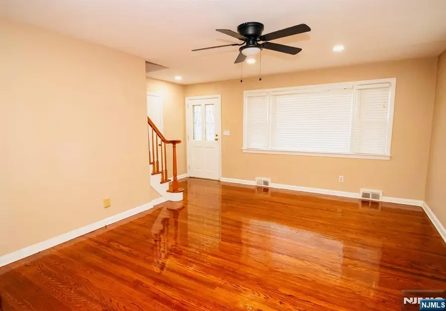 284 Continental Avenue, River Edge, NJ 07661 - Image #3