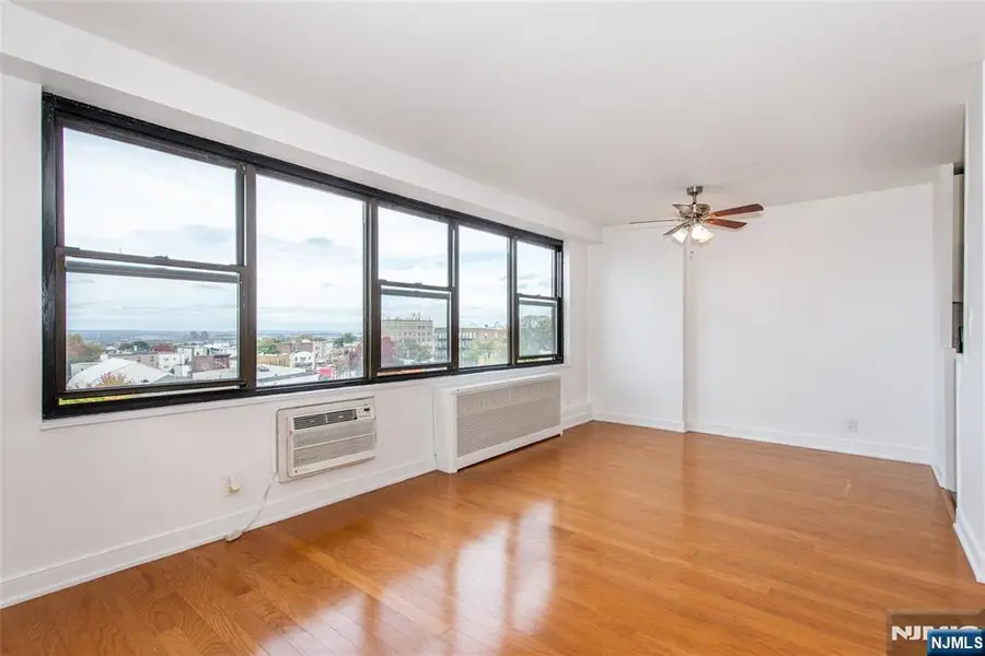 500 Central Avenue 717, Union City, NJ 07087 - Image #3