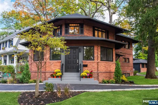 1 Hamilton Road, Glen Ridge, NJ 07028