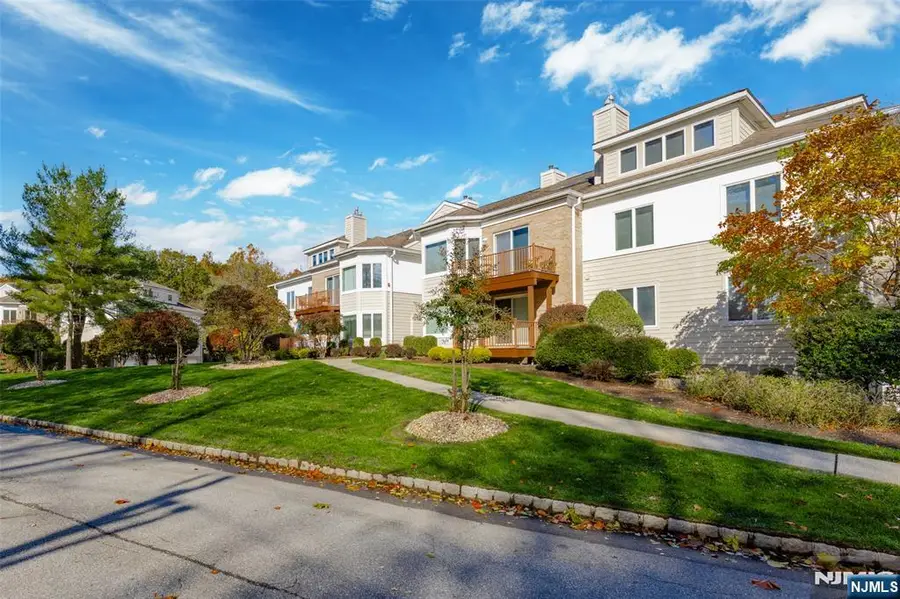 69 Turnberry Road 3, Little Falls, NJ 07424 - Image #3