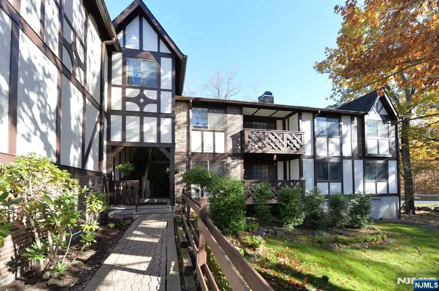 1904 Faulkner Court, Mahwah, NJ 07430 - Image #2