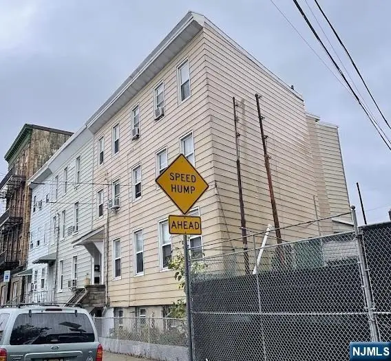 10-12 Monroe Street, Newark, NJ 07105 - Image #2