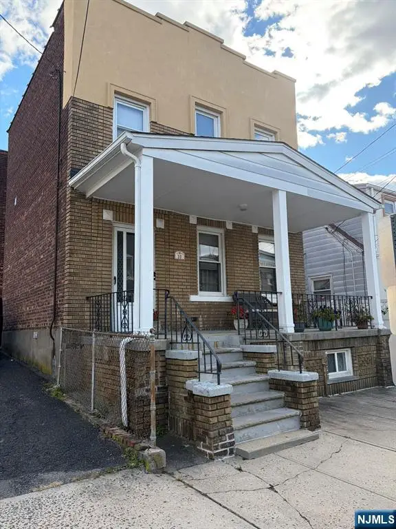 10 Farnham Avenue, Garfield, NJ 07026 - Image #2