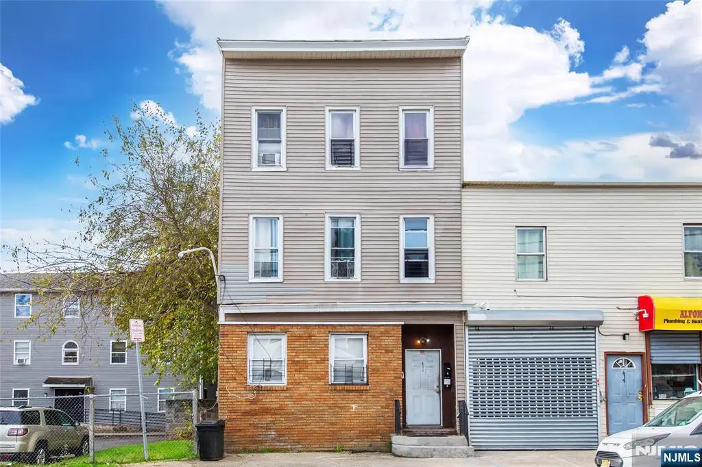 417 15th Avenue, Newark, NJ 07103 - Image #1