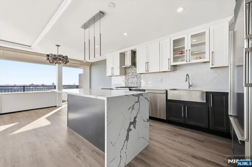 4 Horizon Road 1006, Fort Lee, NJ 07024 - Image #1