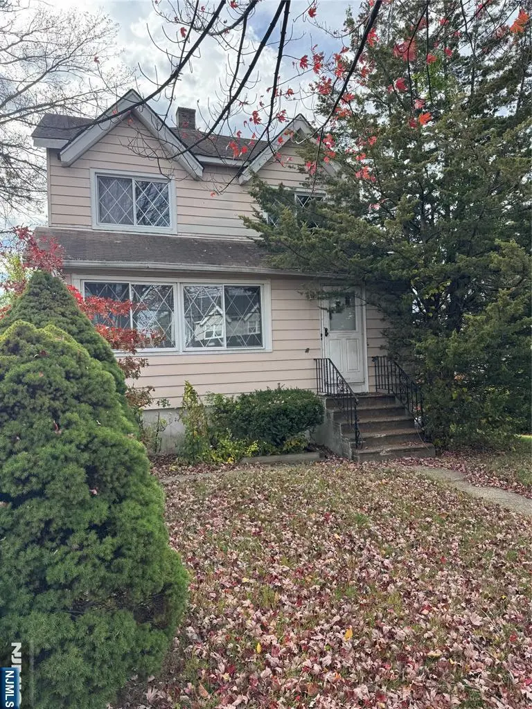 898 Lancaster Road, Ridgefield, NJ 07657 - Image #1