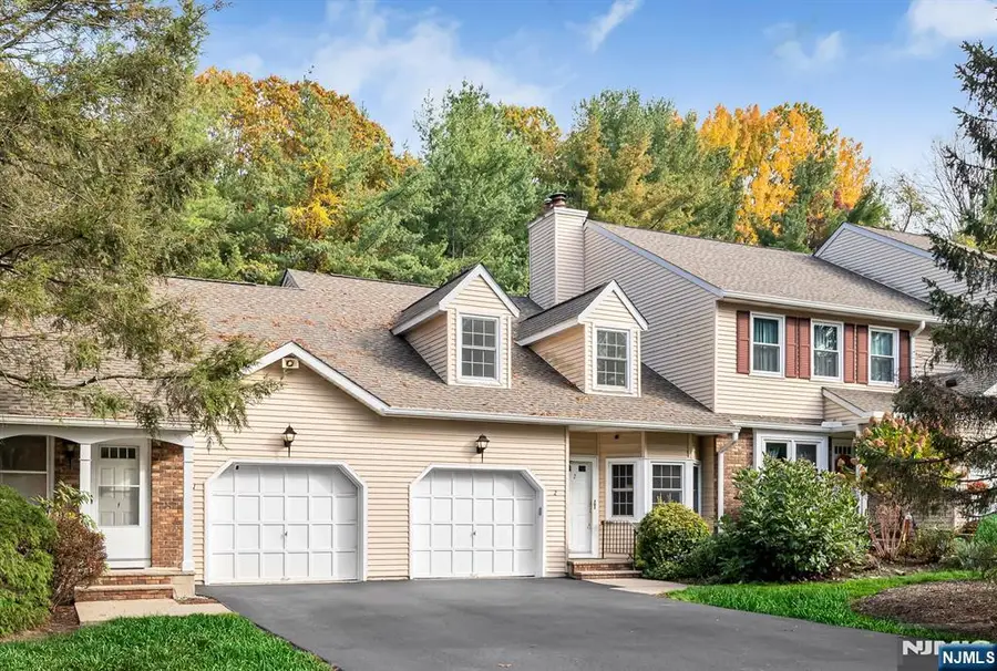 2 Carriage Lane, Sparta, NJ 07871 - Image #2