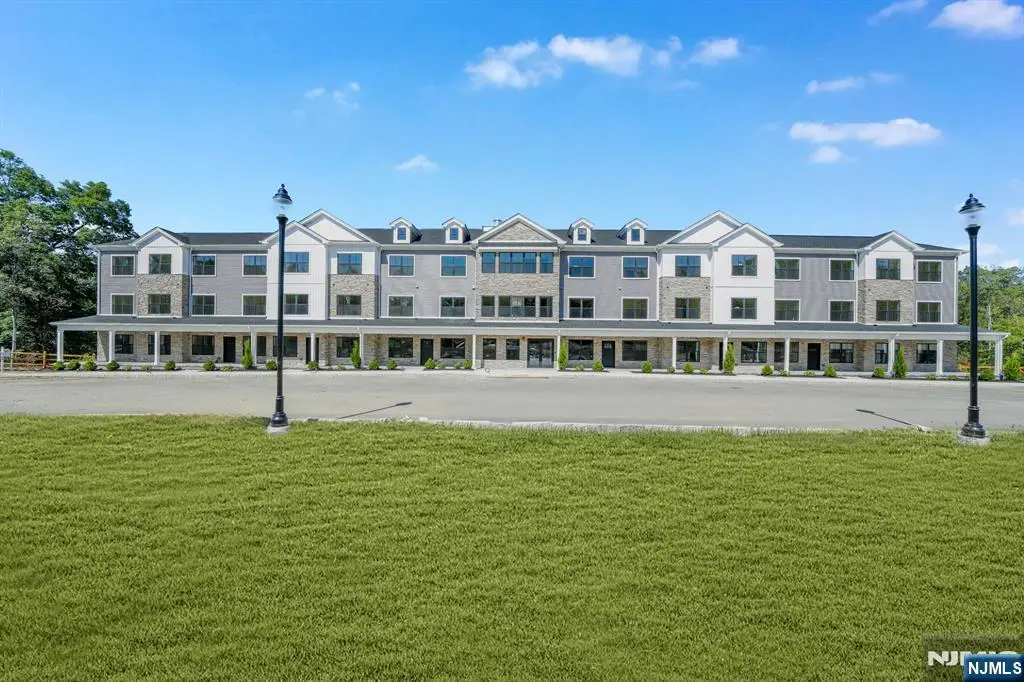 201 Encampment Court 201, Montville, NJ 07082 - Image #1