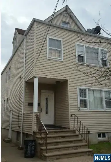 94 Locust Avenue, Wallington, NJ 07057