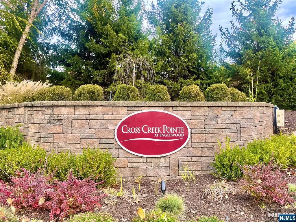 14 Regency Circle 14, Englewood, NJ 07631 - Image #1