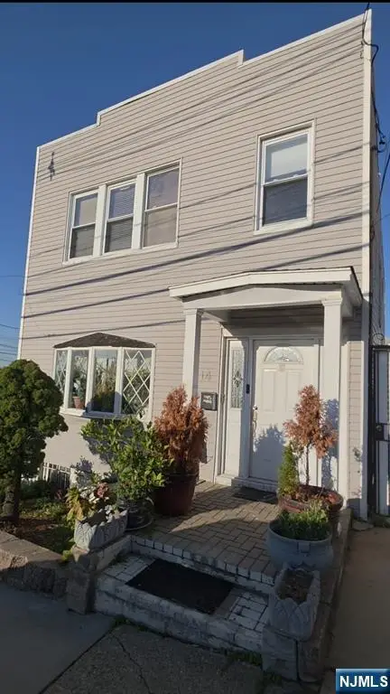 Address Withheld By Seller, North Bergen, NJ 07047