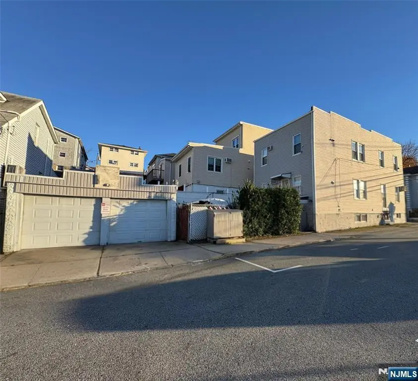 Address Withheld By Seller, North Bergen, NJ 07047 - Image #3