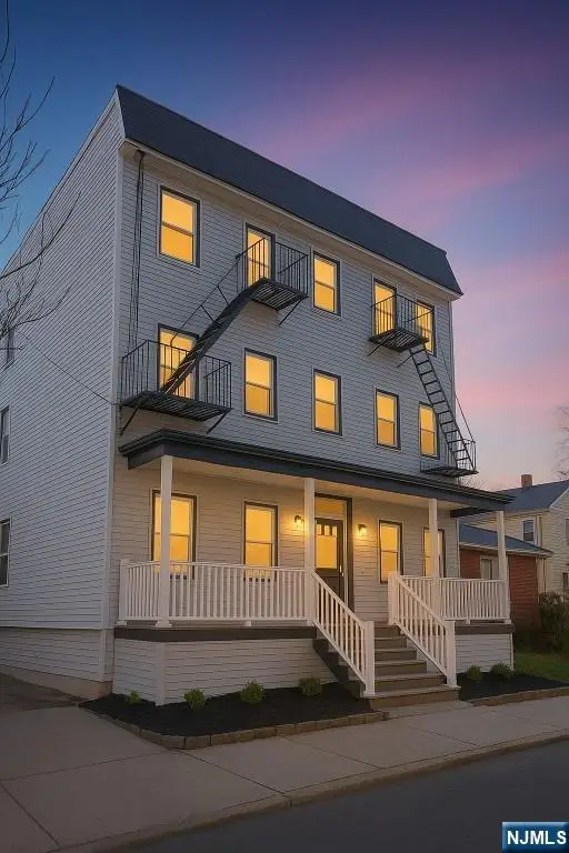 42 Lester Street, Wallington, NJ 07057