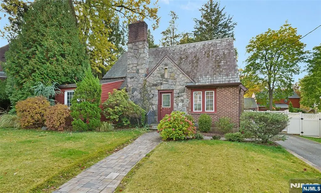 654 Suffern Road, Teaneck, NJ 07666 - Image #1