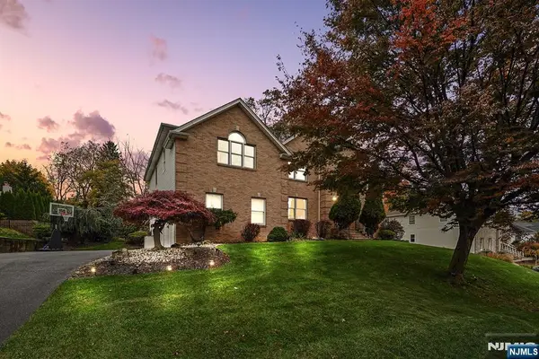 26 Stratton Drive, Wayne, NJ 07470