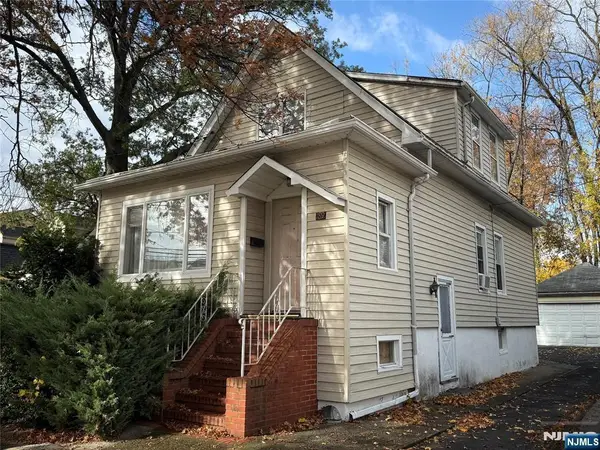 189 Martha Avenue, Elmwood Park, NJ 07407