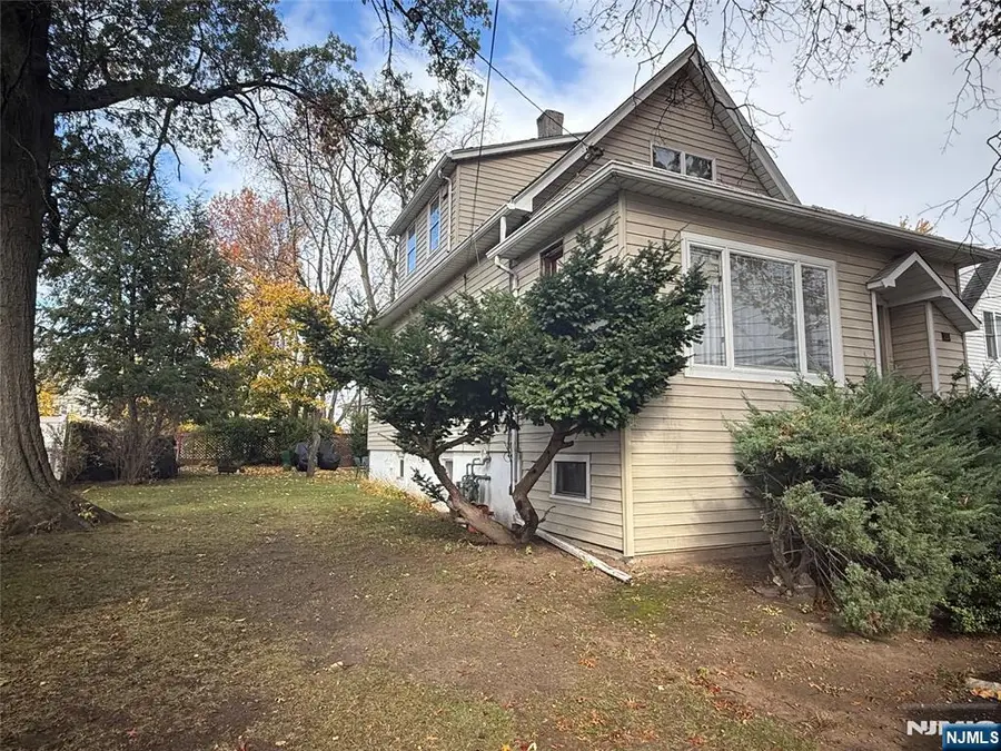 189 Martha Avenue, Elmwood Park, NJ 07407 - Image #2