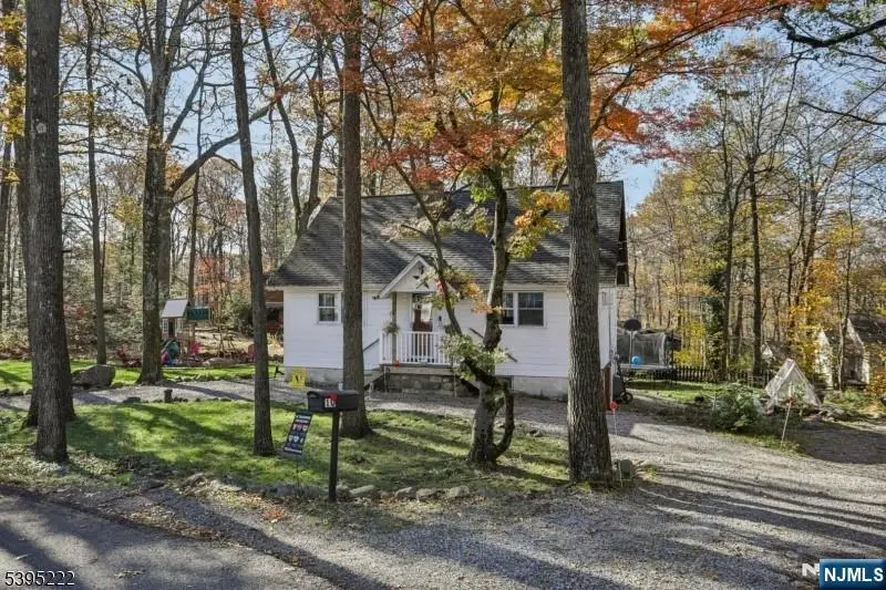 10 Anawa Road, Highland Lakes, NJ 07422 - Image #2