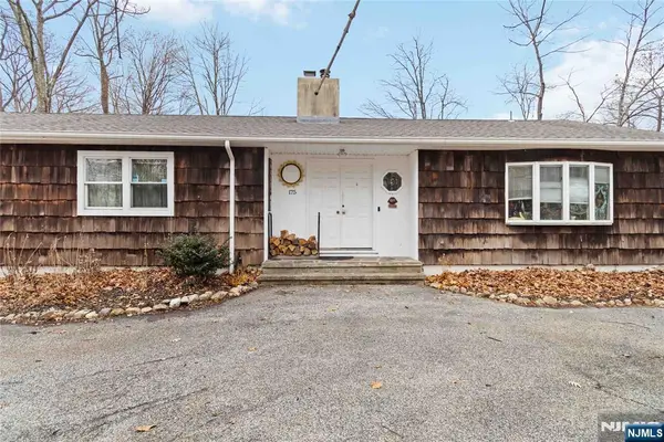 175 Highland Lakes Road, Vernon, NJ 07422