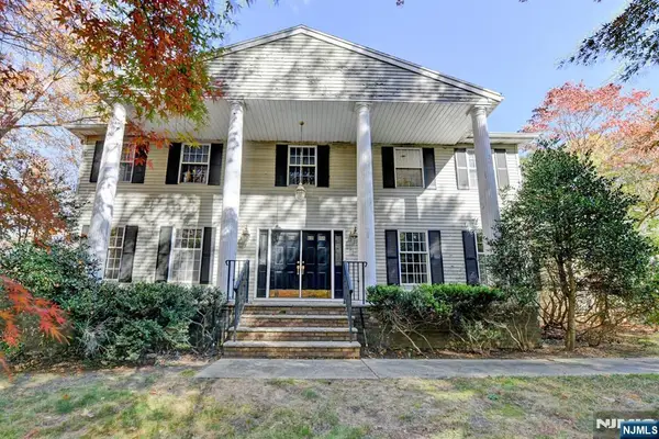 6 Brookvale Terrace, Kinnelon Borough, NJ 07405