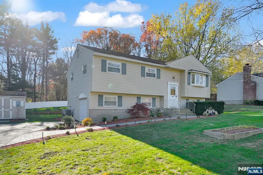 42 Sussex Drive, West Milford, NJ 07480 - Image #2