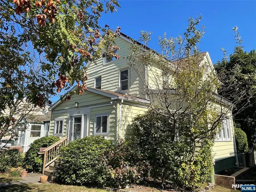 209 Park Avenue, Teaneck, NJ 07666 - Image #3
