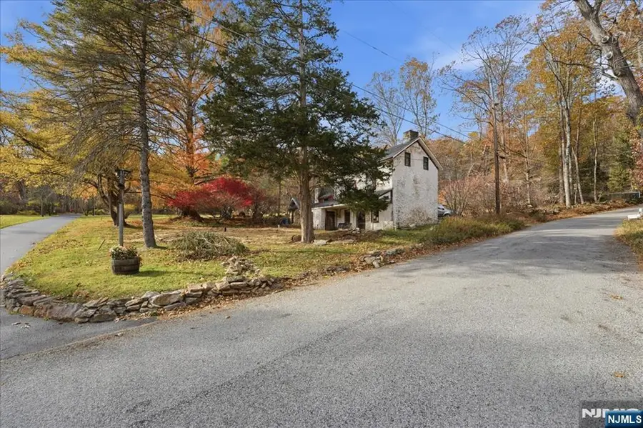 358 Fairview Avenue, Long Valley, NJ 07853 - Image #3