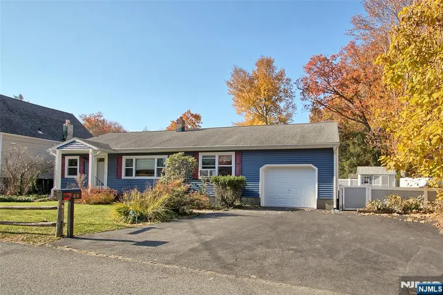 49 Seneca Trail, Denville, NJ 07834 - Image #2