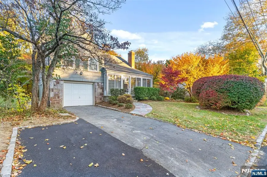 14 Mitchell Avenue, Roseland, NJ 07068 - Image #2