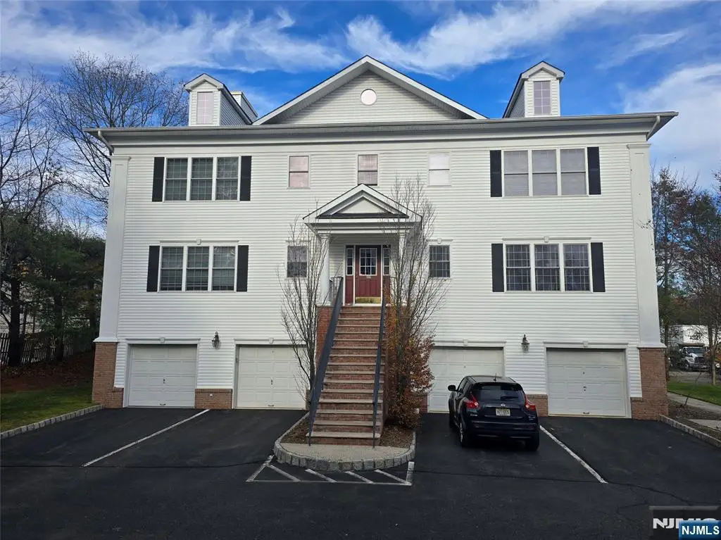 109 Hawthorne Avenue 109 C, Park Ridge, NJ 07656 - Image #1