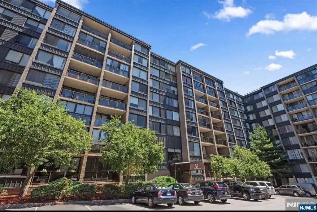 9060 Palisade Avenue 811, North Bergen, NJ 07047 - Image #1