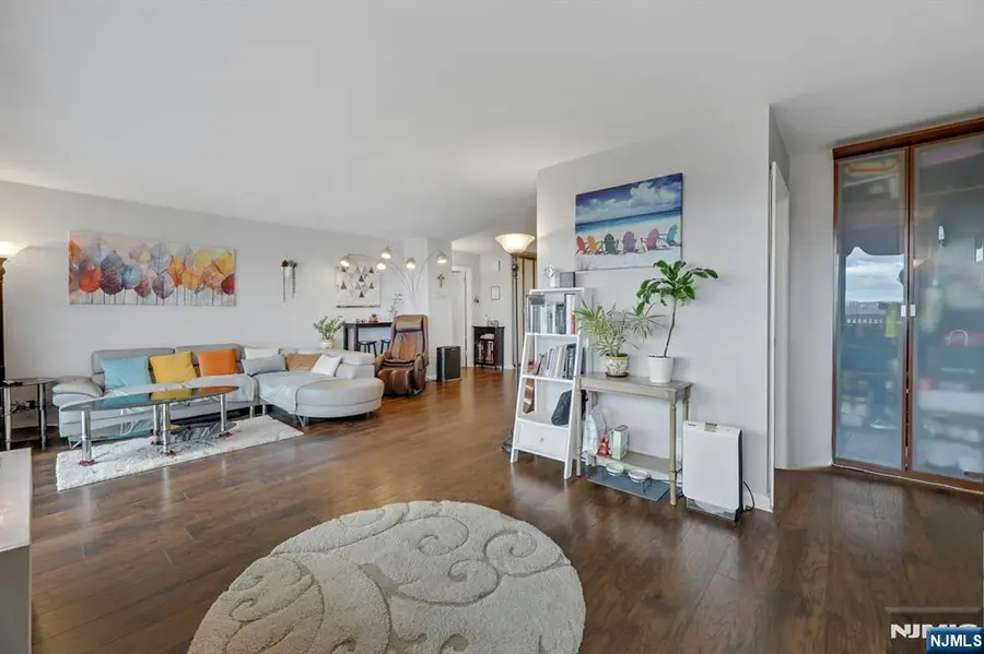 770 Anderson Avenue 16H, Cliffside Park, NJ 07010 - Image #3