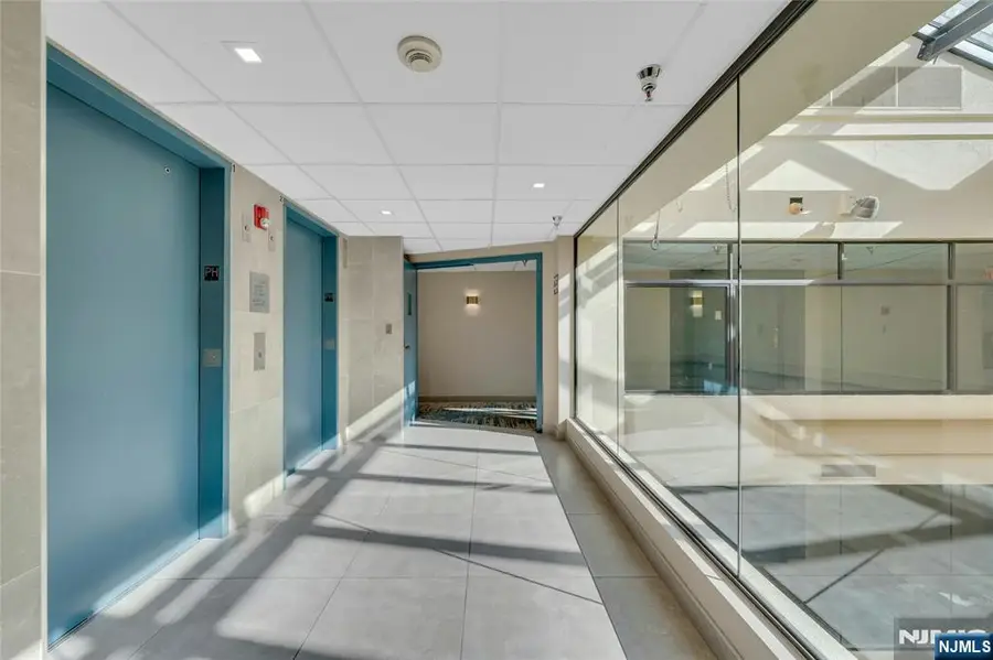 1077 River Road PH12, Edgewater, NJ 07020 - Image #3