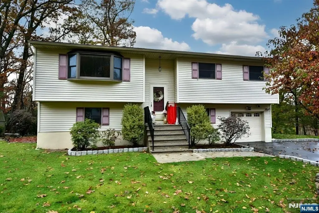 24 Fountain Drive, Ringwood, NJ 07456 - Image #1