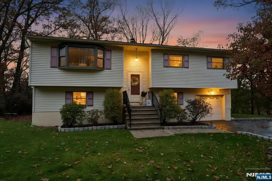 24 Fountain Drive, Ringwood, NJ 07456 - Image #2