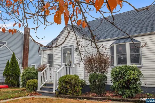 30 Schuyler Avenue, Pompton Lakes, NJ 07442