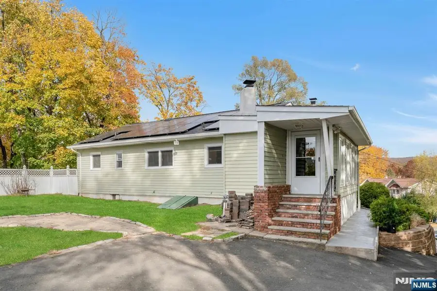 66 Leonard Terrace, Wayne, NJ 07470 - Image #2