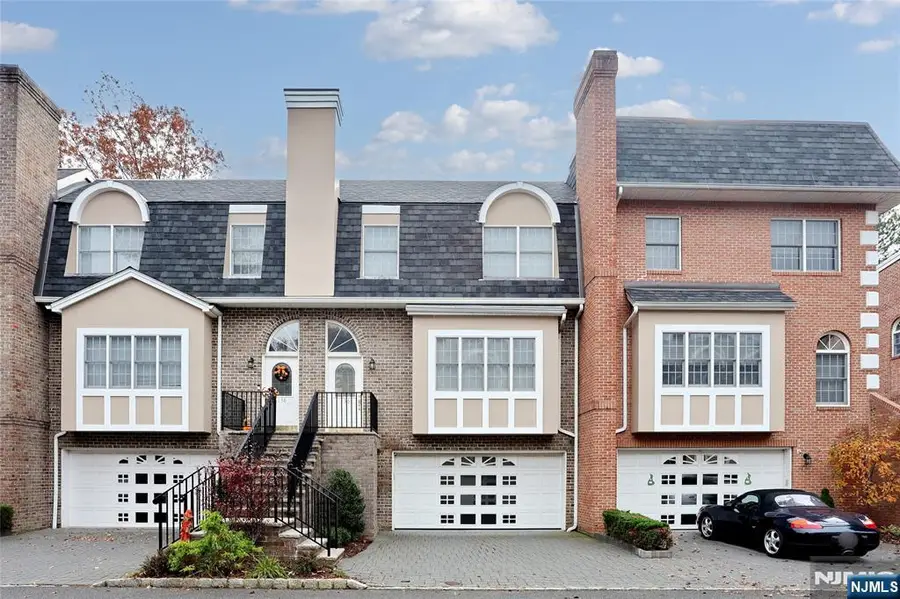 136 Stonegate Trail 37, Cresskill, NJ 07626 - Image #2
