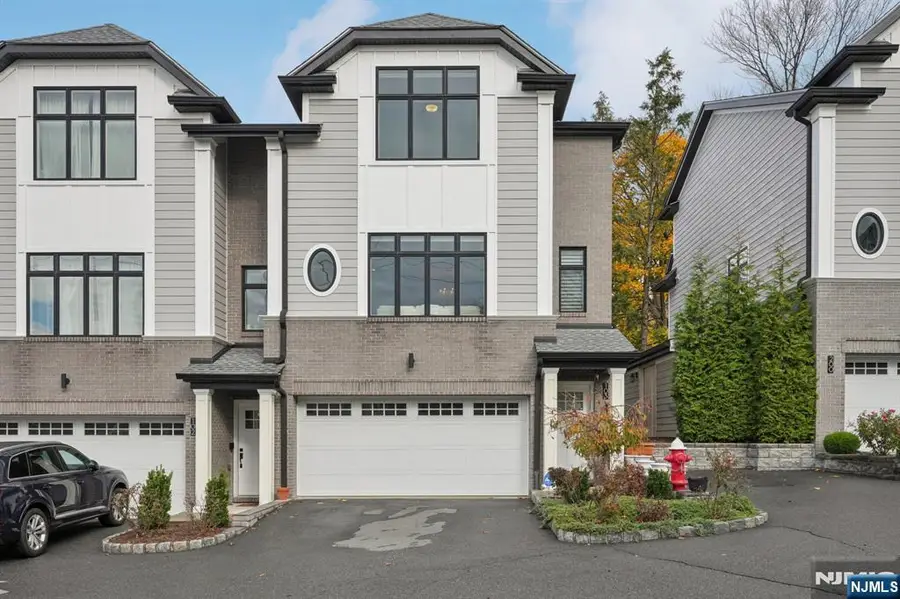 555 Edgewater Avenue 103 Reserve Ct., Ridgefield, NJ 07657 - Image #2