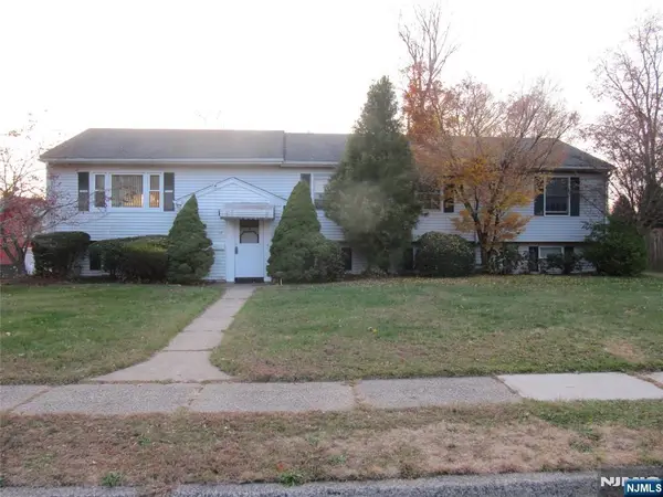 37 Atwood Place, Wayne, NJ 07470