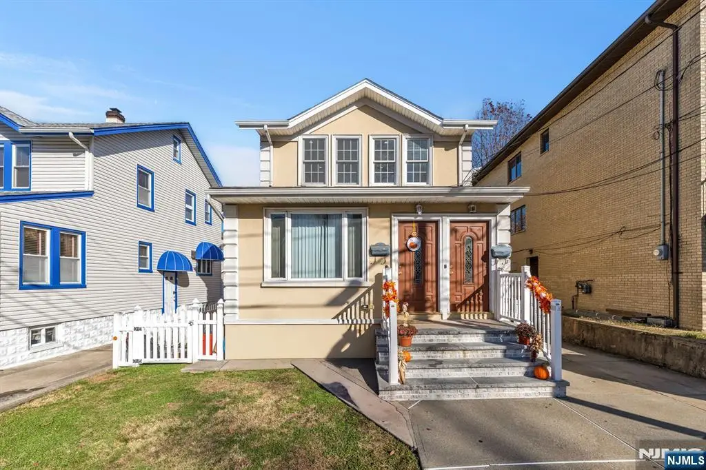 457 Washington Avenue, Cliffside Park, NJ 07010 - Image #1