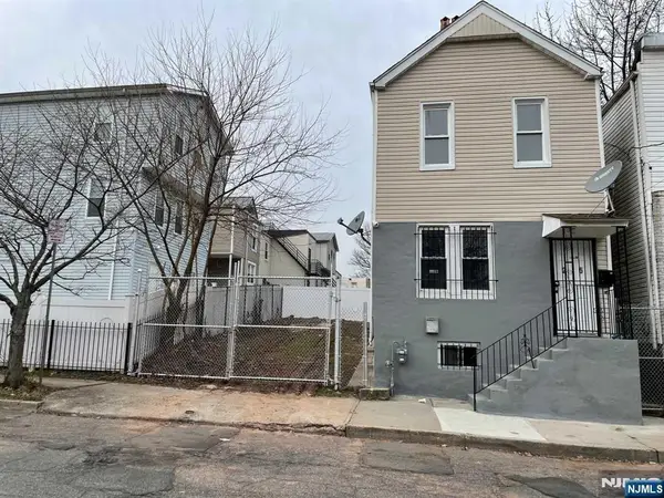 25 Kipp Street, Newark, NJ 07108