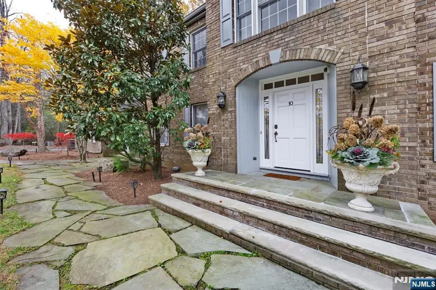 10 Watch Hill Road, Mahwah, NJ 07430 - Image #3