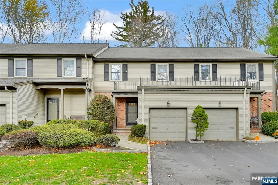 2 Allison Court, Allendale, NJ 07401 - Image #2