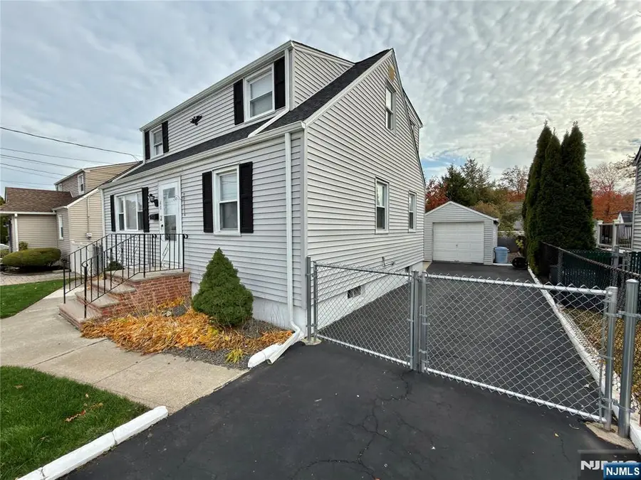 40 Godwin Avenue, Elmwood Park, NJ 07407 - Image #3