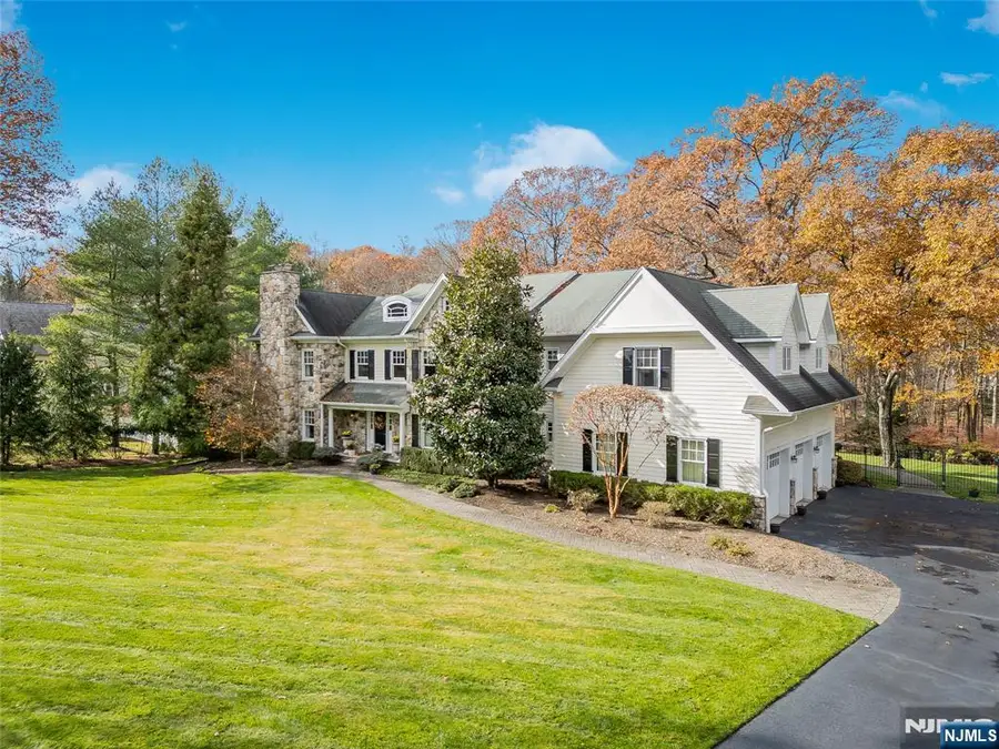 278 Crest Place, Franklin Lakes, NJ 07417 - Image #2