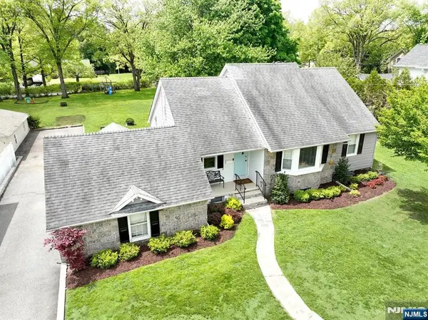 7 Madison Heights, Wyckoff, NJ 07481